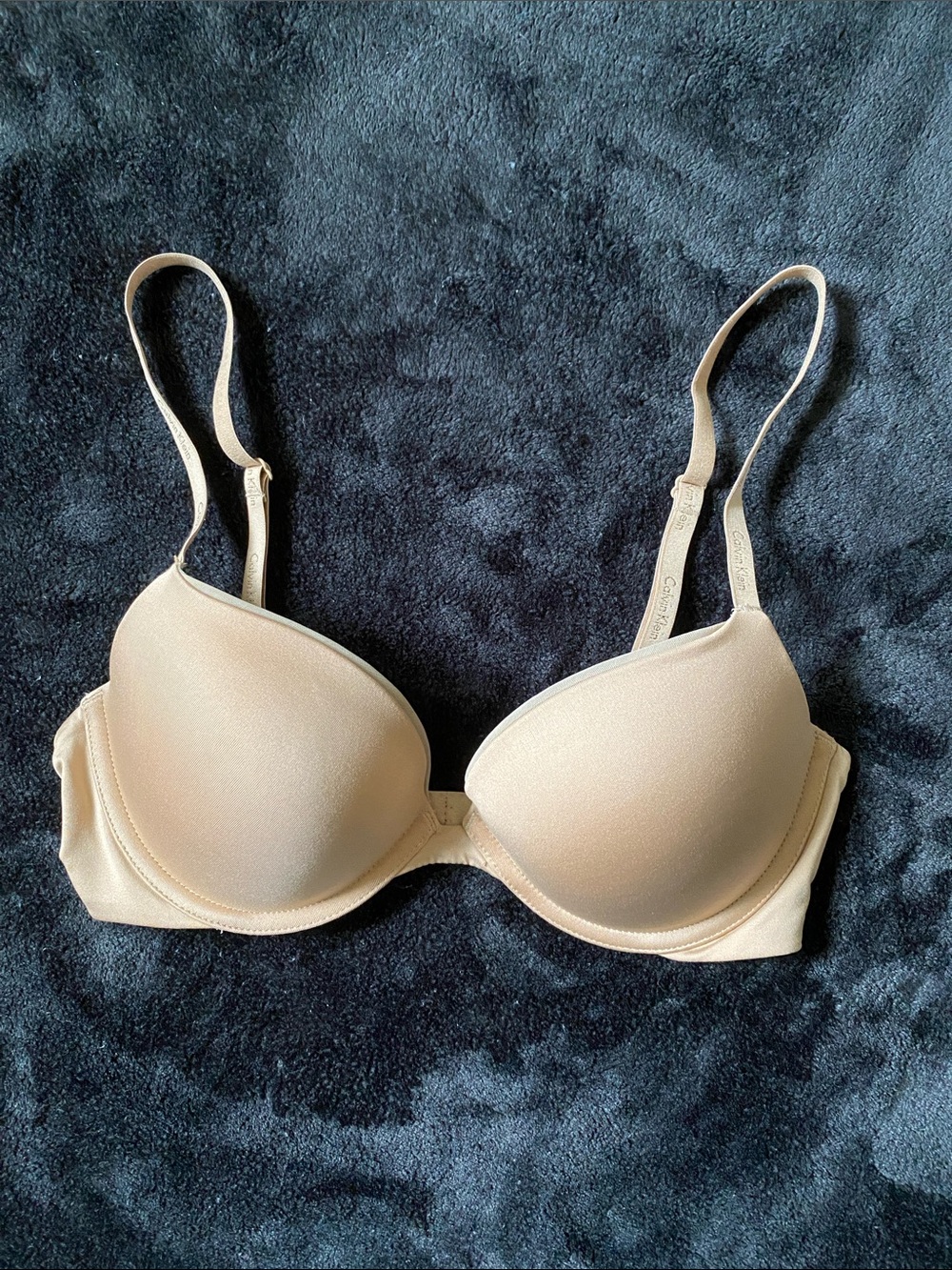 Calvin Klein Nude Beige T-Shirt Bra - Smooth Molded Cups